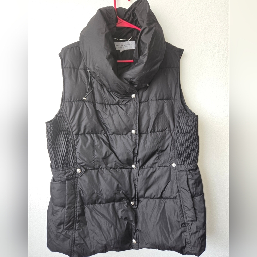 MARC NEW YORK  Light Weight Soft Puffy Black (4)